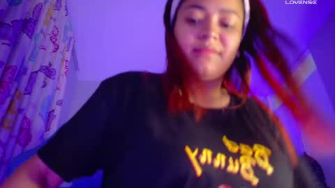 Snapshot of nicolletaylorq chatting on 05-12-26, 12:19 Nicolle Miley online show from 05-12-26, 12:19