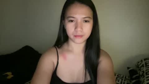 Snapshot of nicollete_snow chatting on 10-11-25, 04:55 NIC 333 online show from 10-11-25, 04:55