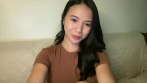 Snapshot of nicollete_snow chatting on 11-22-25, 04:28 NIC 333 online show from 11-22-25, 04:28