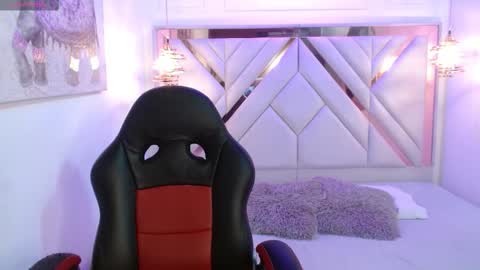 Nicollet online show from 03-26-26, 03:23