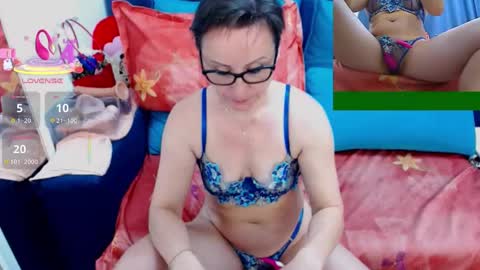 Snapshot of nicollex29 chatting on 05-06-26, 02:40 Nicolle online show from 05-06-26, 02:40
