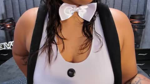 NicolleRose online show from 10-11-25, 03:06