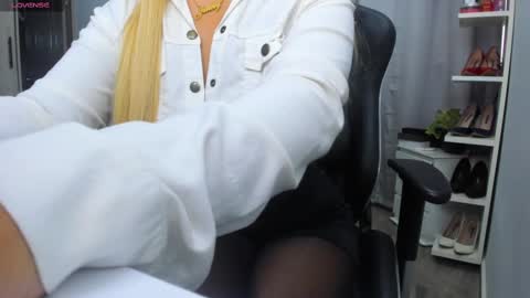 Nicol online show from 09-18-25, 01:35