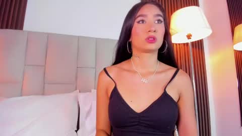 Snapshot of nicolqueen_ chatting on 06-02-26, 11:23 NICOL online show from 06-02-26, 11:23