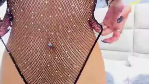 Snapshot of nicolqueen_ chatting on 06-12-26, 11:31 NICOL online show from 06-12-26, 11:31
