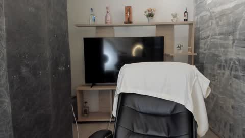 NicolRoss online show from 01-24-25, 04:28