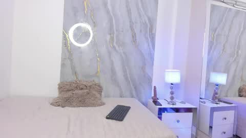 Nico  online show from 04-25-26, 01:41