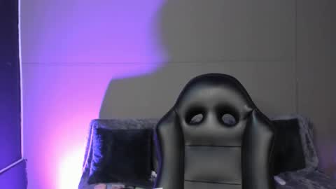 Nicol online show from 11-25-25, 08:20