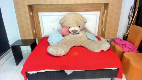 nicolysofi online show from 12-27-24, 11:06