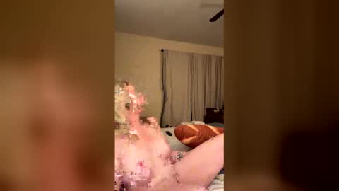 Snapshot of niemiholly07 chatting on 12-18-25, 05:57 MysticMuse online show from 12-18-25, 05:57