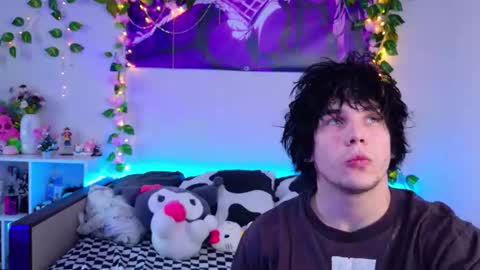 Snapshot of night_angell chatting on 12-15-25, 11:14 Night angel online show from 12-15-25, 11:14