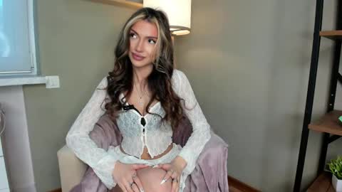 Elis online show from 04-03-26, 03:32