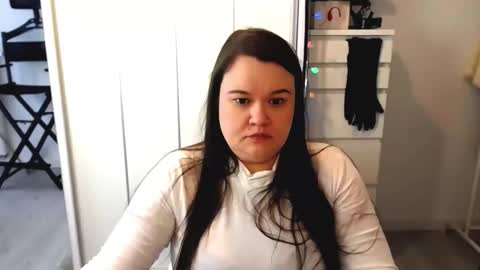 Holly online show from 02-24-26, 08:34