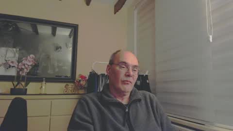 Snapshot of nightkeeper63 chatting on 03-09-25, 12:53 nightkeeper63 online show from 03-09-25, 12:53