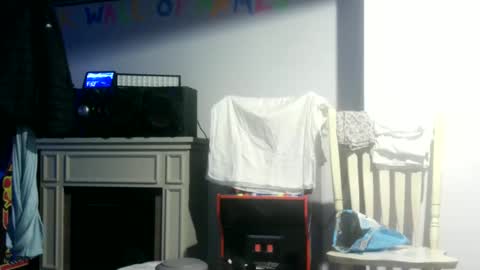 Snapshot of nightlifecouple chatting on 12-15-24, 06:51 nightlifecouple online show from 12-15-24, 06:51