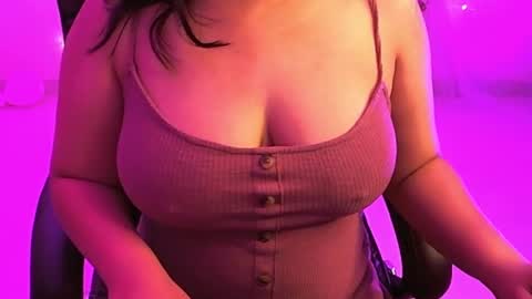 Snapshot of nightqueen107446 chatting on 03-12-25, 05:13 nightqueen107446 online show from 03-12-25, 05:13