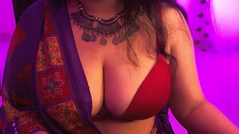 Snapshot of nightqueen107446 chatting on 10-07-25, 02:09 nightqueen107446 online show from 10-07-25, 02:09