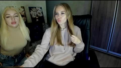 Snapshot of nigo_nika chatting on 10-10-25, 12:59 nigo_nika online show from 10-10-25, 12:59