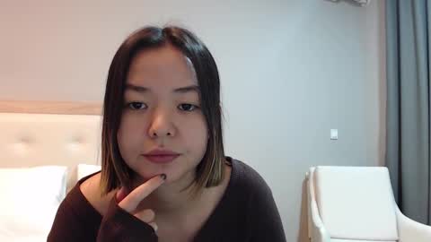 Niia online show from 03-04-26, 09:43