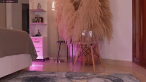 niiaa01 online show from 10-12-25, 03:16