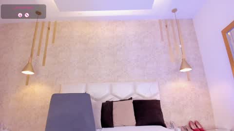 NiiaMoore online show from 01-17-25, 08:11