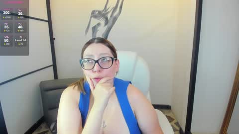 Snapshot of niickyjones chatting on 01-23-25, 09:08 Anni online show from 01-23-25, 09:08