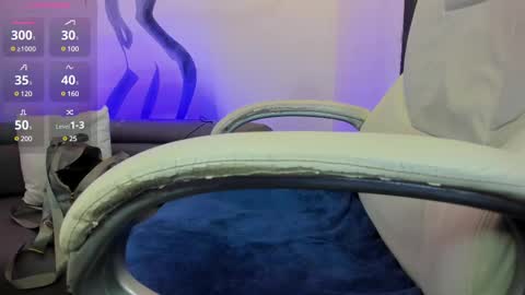 Snapshot of niickyjones chatting on 02-20-25, 07:12 Anni online show from 02-20-25, 07:12