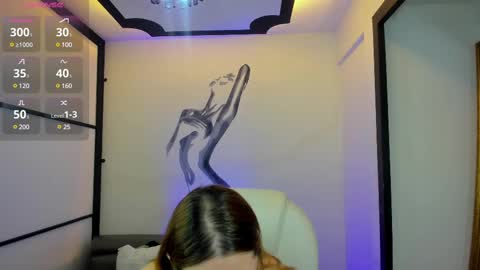 Snapshot of niickyjones chatting on 02-20-25, 10:16 Anni online show from 02-20-25, 10:16