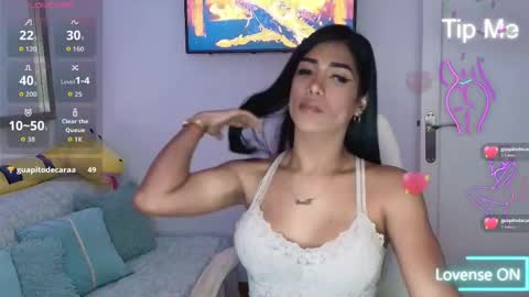 Nicolle Bustamante online show from 05-06-26, 09:20
