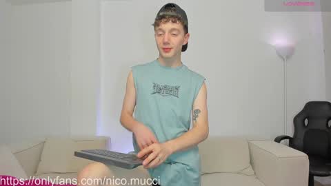 Nicolas Mucci online show from 01-11-25, 06:14