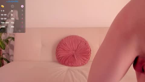 Nicolas Mucci online show from 10-16-25, 08:32