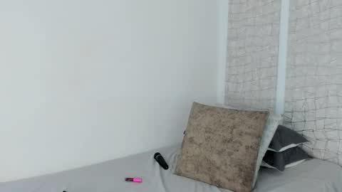 Niicole online show from 11-06-25, 04:19