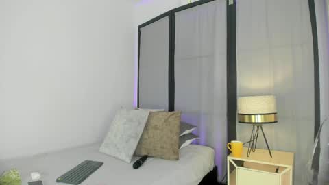 Niicole online show from 04-16-26, 07:58