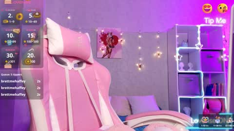 Nicole  online show from 01-18-25, 05:20