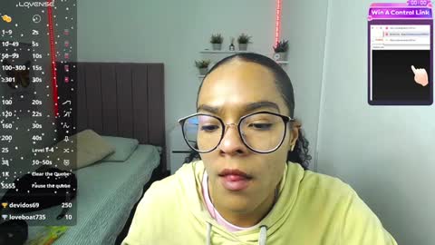 Snapshot of niina_lovee_ chatting on 12-02-24, 04:42 online show from 12-02-24, 04:42