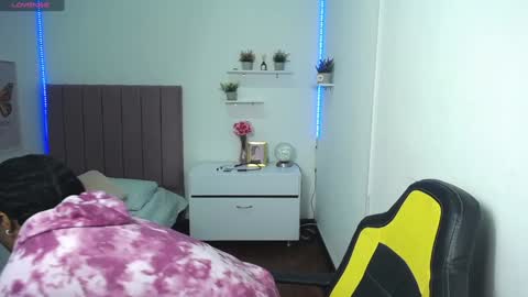 Snapshot of niina_lovee_ chatting on 12-03-24, 03:22 online show from 12-03-24, 03:22