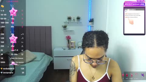 Snapshot of niina_lovee_ chatting on 12-05-24, 06:11 online show from 12-05-24, 06:11