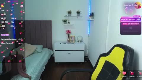 Snapshot of niina_lovee_ chatting on 12-07-24, 04:47 online show from 12-07-24, 04:47