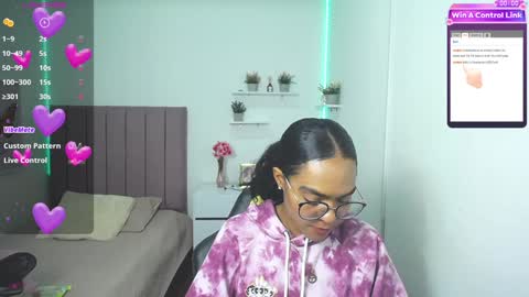 Snapshot of niina_lovee_ chatting on 12-11-24, 05:26 online show from 12-11-24, 05:26