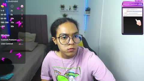 Snapshot of niina_lovee_ chatting on 01-11-25, 04:46 online show from 01-11-25, 04:46