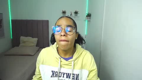 Snapshot of niina_lovee_ chatting on 01-13-25, 02:00 online show from 01-13-25, 02:00