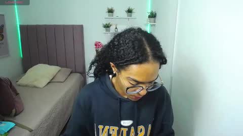 Snapshot of niina_lovee_ chatting on 02-11-25, 02:24 online show from 02-11-25, 02:24