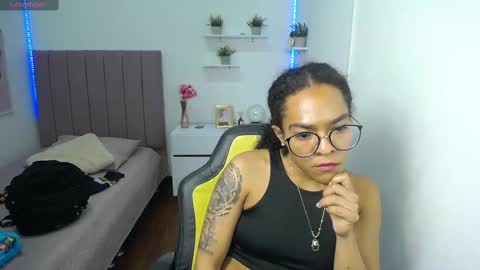 Snapshot of niina_lovee_ chatting on 03-11-25, 06:08 online show from 03-11-25, 06:08
