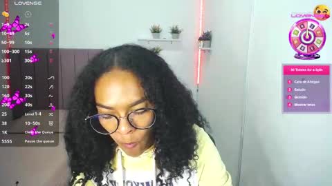 Snapshot of niina_lovee_ chatting on 09-09-25, 02:38 online show from 09-09-25, 02:38