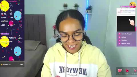 Snapshot of niina_lovee_ chatting on 09-10-25, 03:12 online show from 09-10-25, 03:12