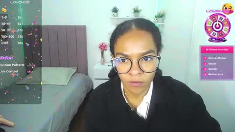 Snapshot of niina_lovee_ chatting on 09-16-25, 01:34 online show from 09-16-25, 01:34
