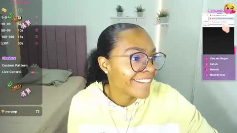 Snapshot of niina_lovee_ chatting on 09-19-25, 03:56 online show from 09-19-25, 03:56