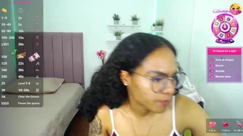 Snapshot of niina_lovee_ chatting on 09-23-25, 06:00 online show from 09-23-25, 06:00