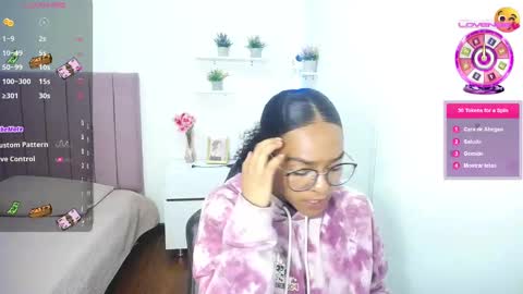 Snapshot of niina_lovee_ chatting on 09-29-25, 03:39 online show from 09-29-25, 03:39