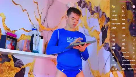 Snapshot of nijinsky_latinboy chatting on 09-10-25, 10:37 Nijinsky online show from 09-10-25, 10:37